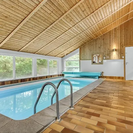 Lovely In Glesborg With Private Swimming Pool, Be Inside Or Outside * Fjellerup Strand