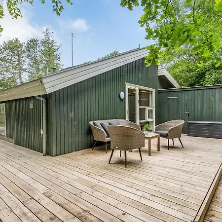 Beautiful In Glesborg With Sauna Glesborg