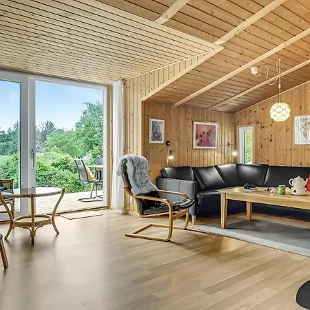 펜션 Beautiful In Glesborg With Sauna *